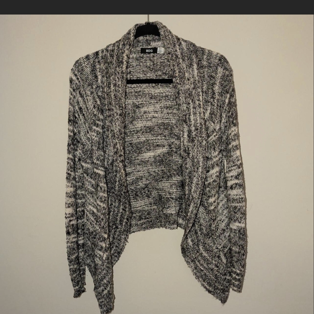 Women's Black and White Sweater